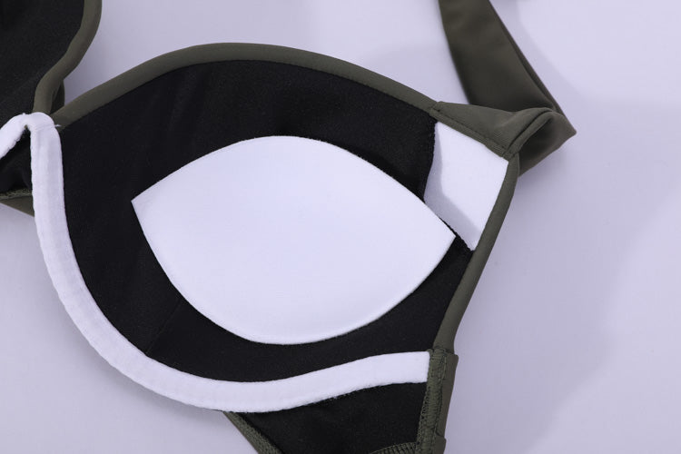 卡其色-MIX&MATCH泳衣上身 <23511476>內側特寫,採用白色可拆卸襯墊,黑色內襯,邊緣採用白色布料飾邊,外觀時尚。.
