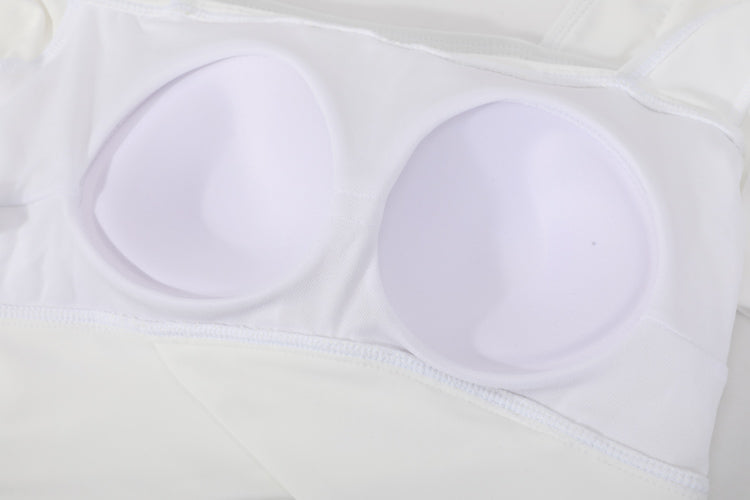 白色背心MIX&MATCH泳衣上身 <23641737> 內部特寫,突顯塑形軟墊罩杯、可移胸墊和細緻縫線。.